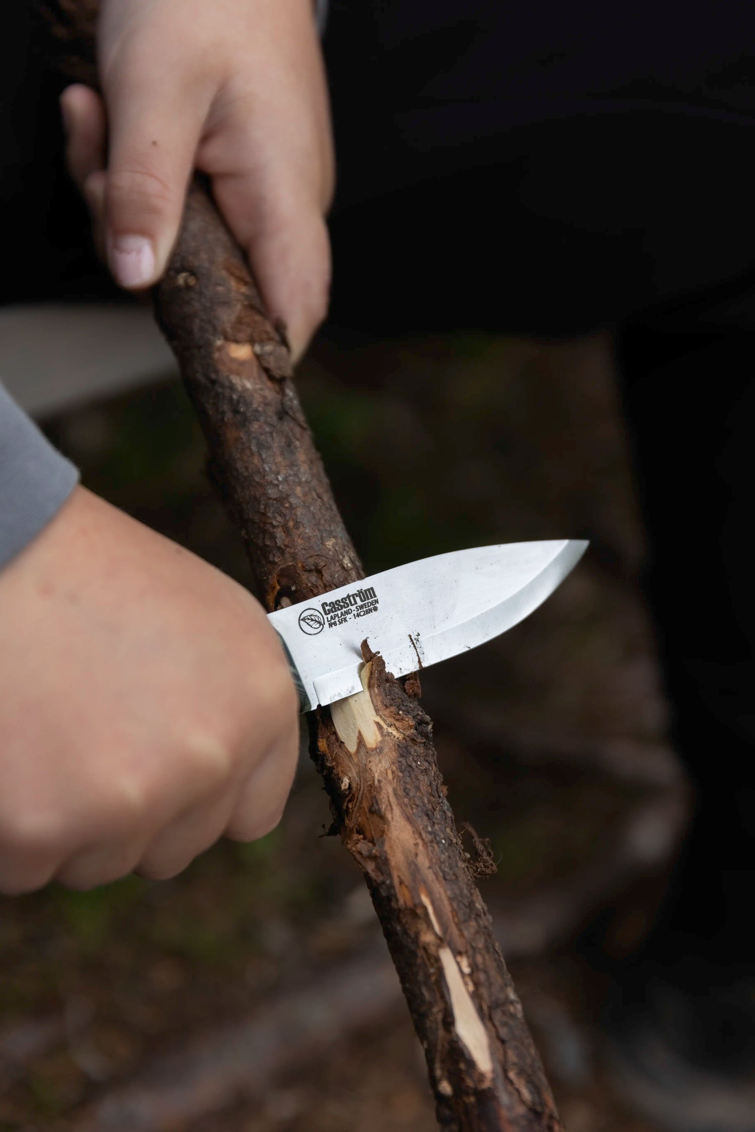 No.8 SFK, Green Micarta mit Zündstahl