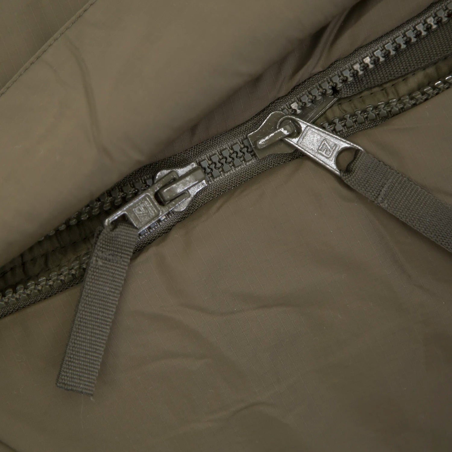 Carinthia Defence 4 L -9°C Olive