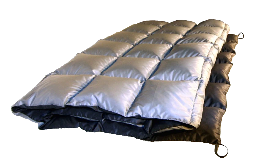 Western Mountaineering Cloud 9 Comforter Queen