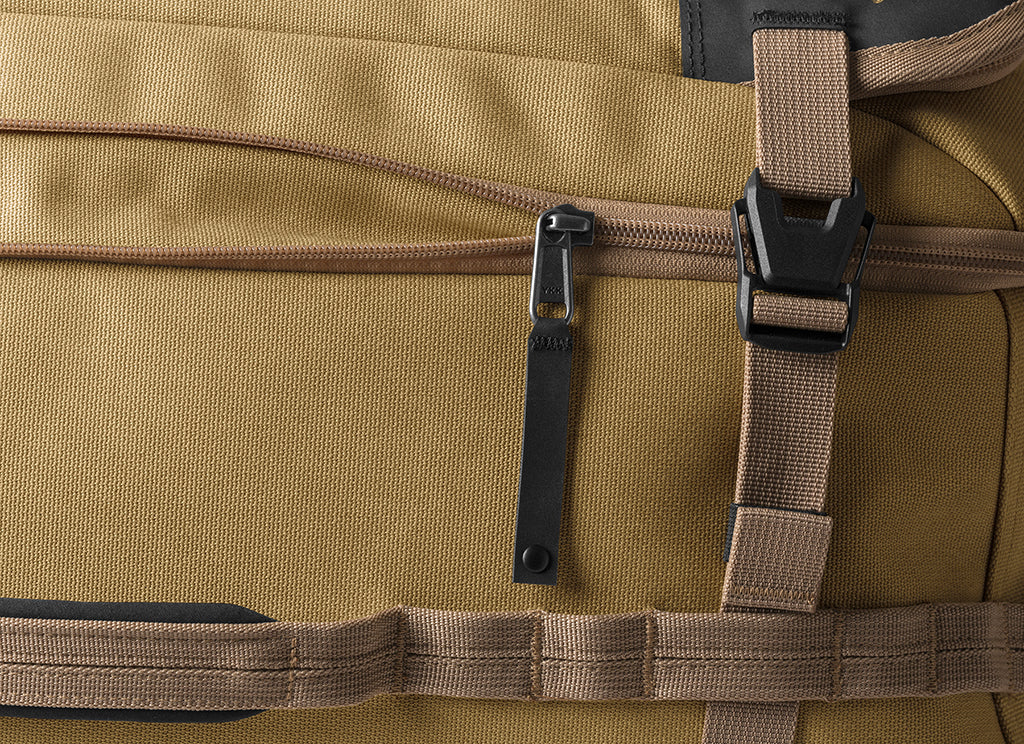 Eagle Creek Gear Warrior XE 4 Wheeled Carry On Sand Dune