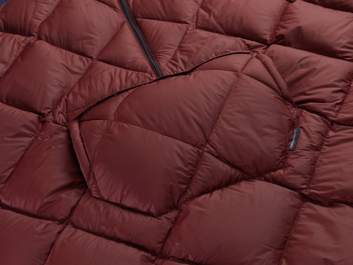 Thermarest Honcho Poncho Down Burgundy