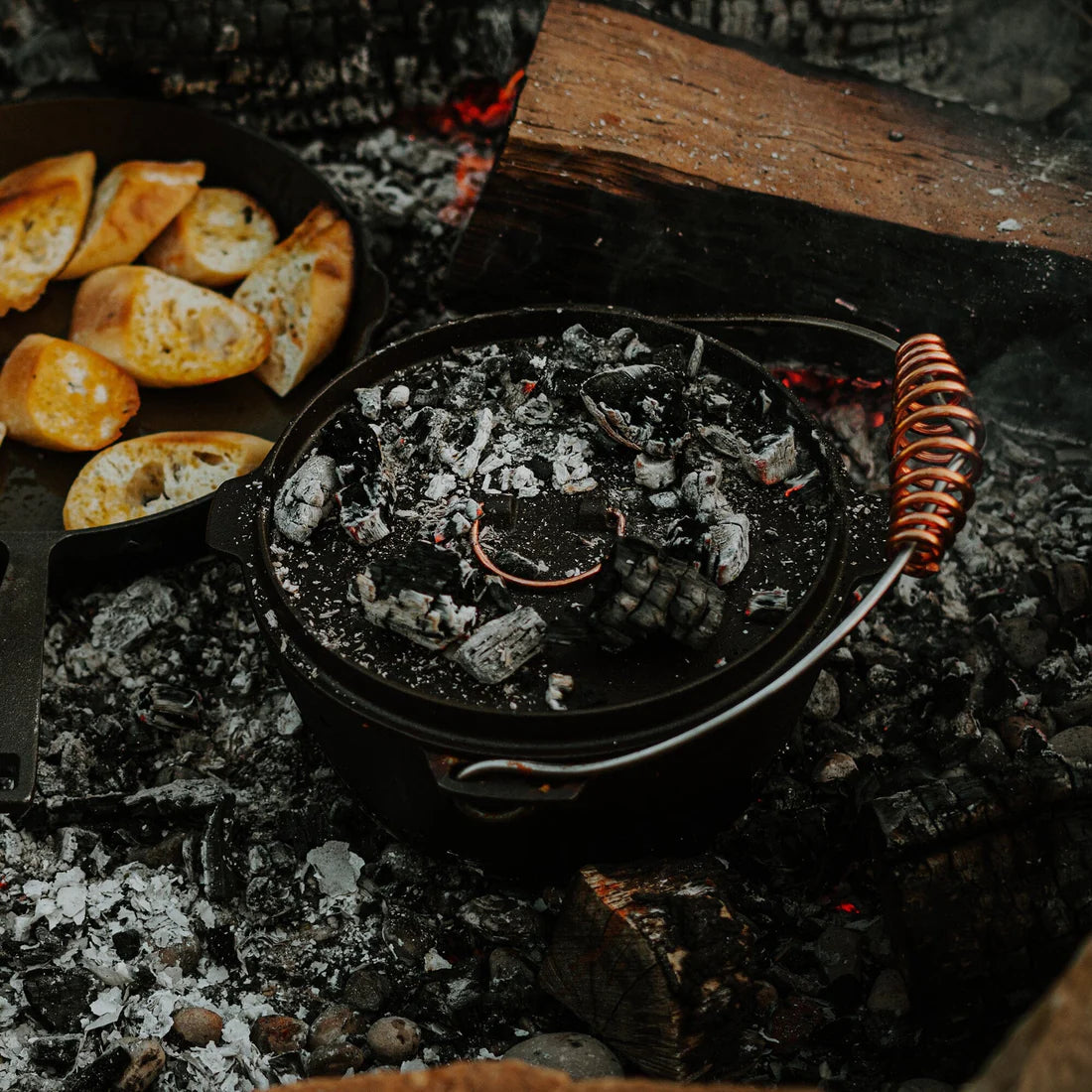 Barebones Polished Cast Iron Dutch Oven