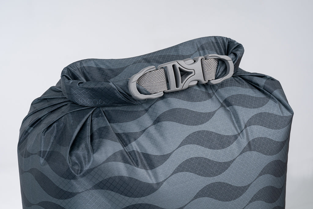 Cocoon Drybag Ultralight 21L Grey Waves