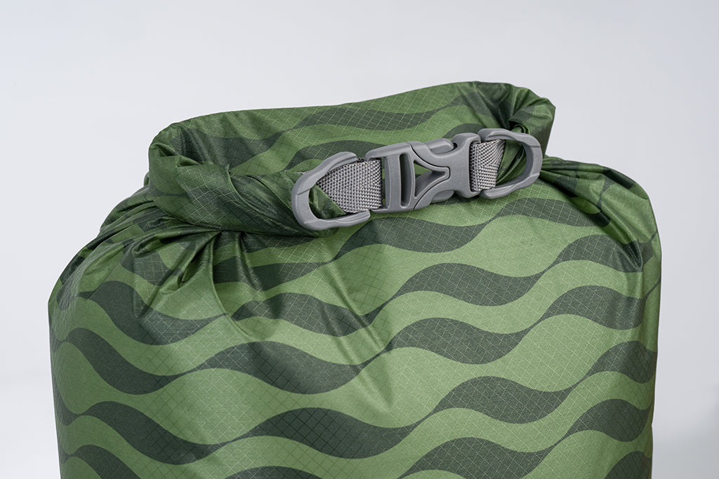 Cocoon Drybag Ultralight 8L Green Waves